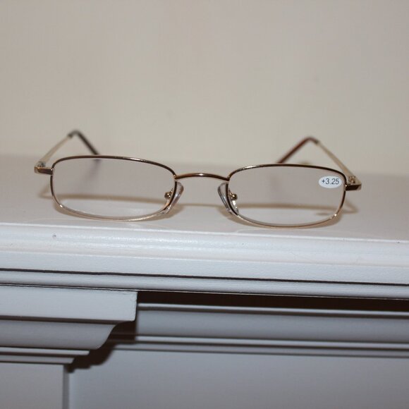 Hilco Reading Glasses +3.25 (VR106) - Picture 1 of 6